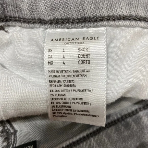 Women’s American Eagle Outfitters Distressed Grey Jegging Jeans. Size 4 short. - Picture 13 of 16